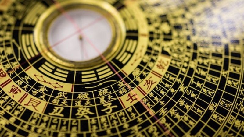 Phong Thuỷ Bàn làm việc