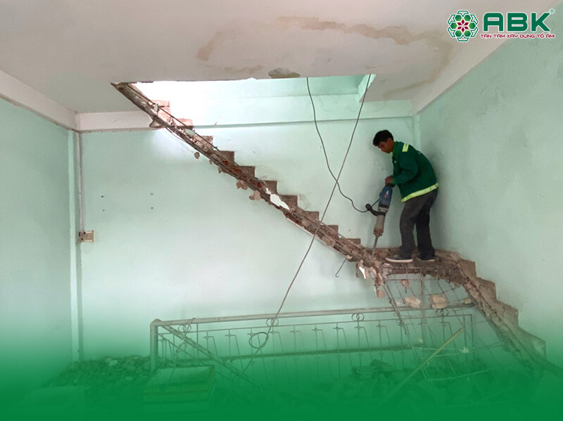 Khởi công sửa chữa nhà chị Hằng quận Tân Bình