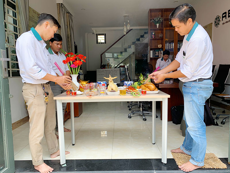 Công tác chuẩn bị cho lễ cúng khai trương