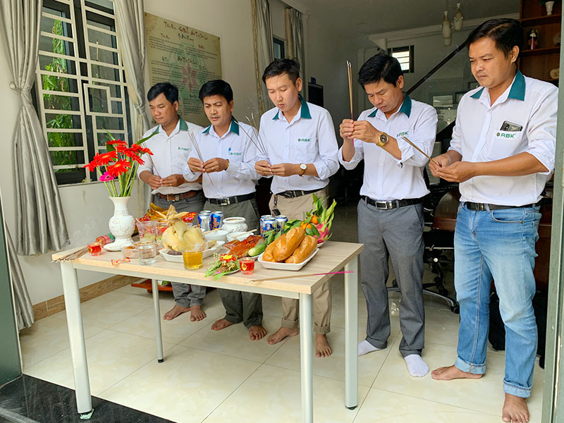 Nhân sự An Bảo Khang cầu mong một năm mới tốt lành