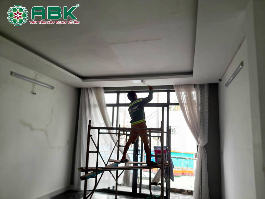 Thi công dặm tường nứt nhà anh Hiệp Quận Bình Tân