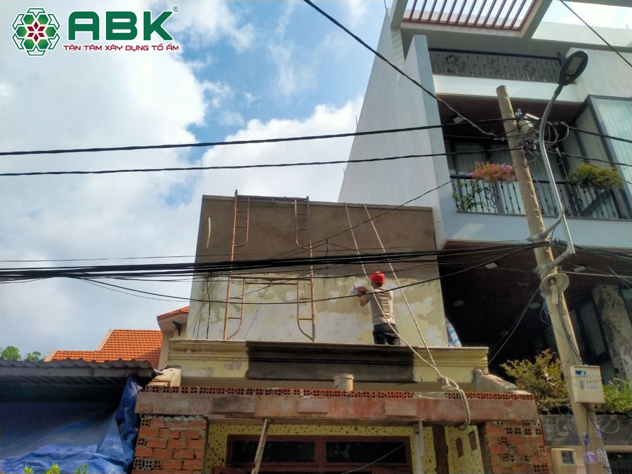 Thi công trét matric ngoại thất nhà anh Tuấn