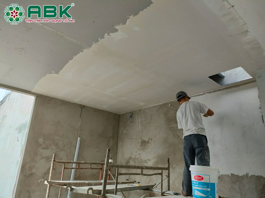 Thi công trét bột Matic nha anh Hiệp quận Bình Tân