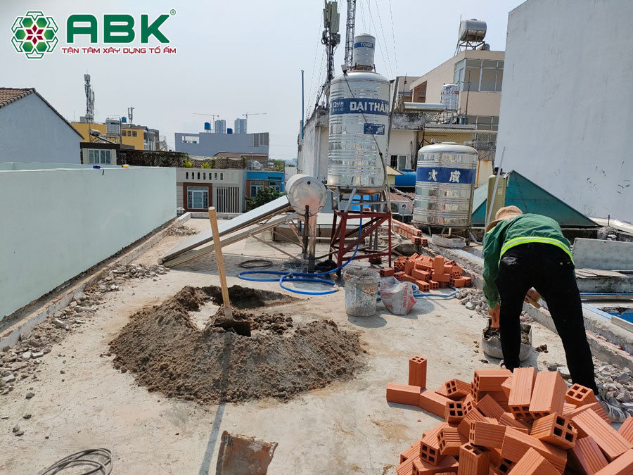 Thi công xây tường vây nhà anh Hiệp