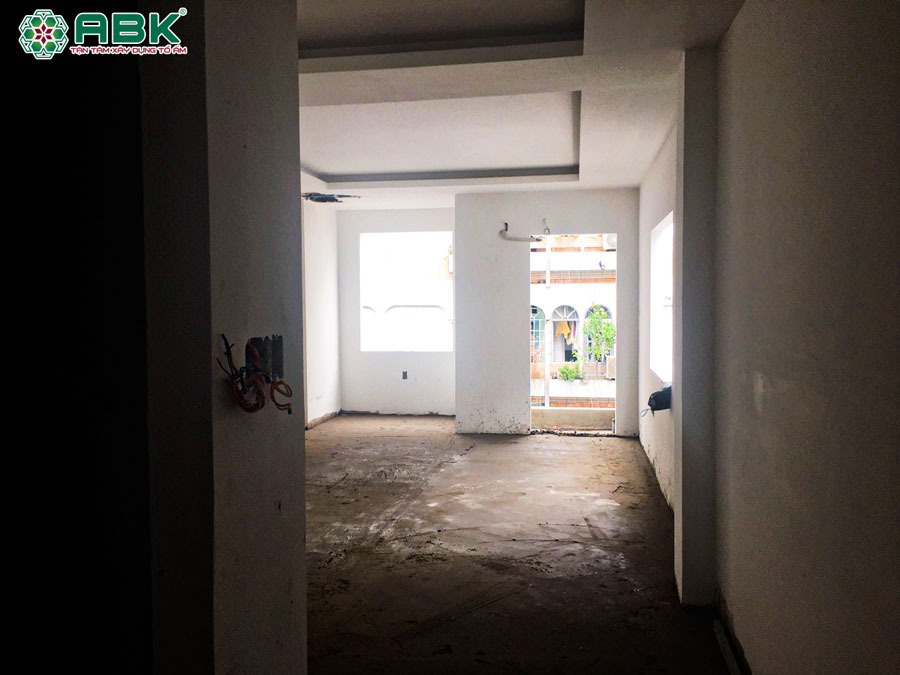 Thi công xây tô tường tầng 4 nhà anh Lộc quận 4