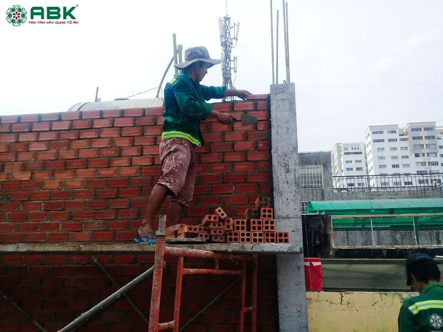 Thi công xây tầng thượng nhà anh Lộc