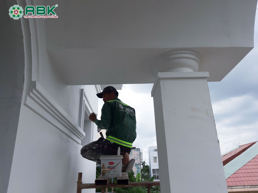 Vì sao trước khi sơn nhà cần trát bột bả tường 