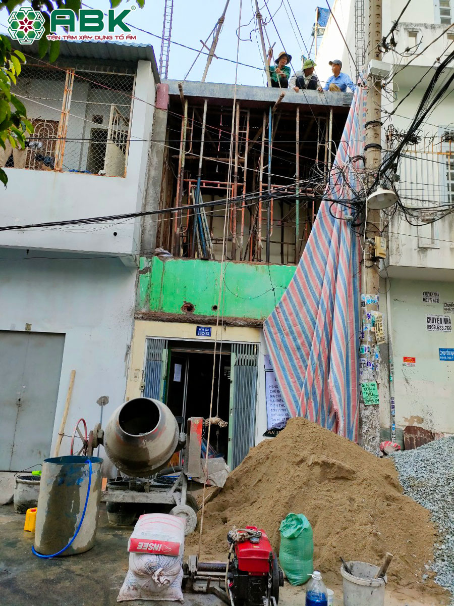 Thi công sàn tầng 1 nhà Chú Cần