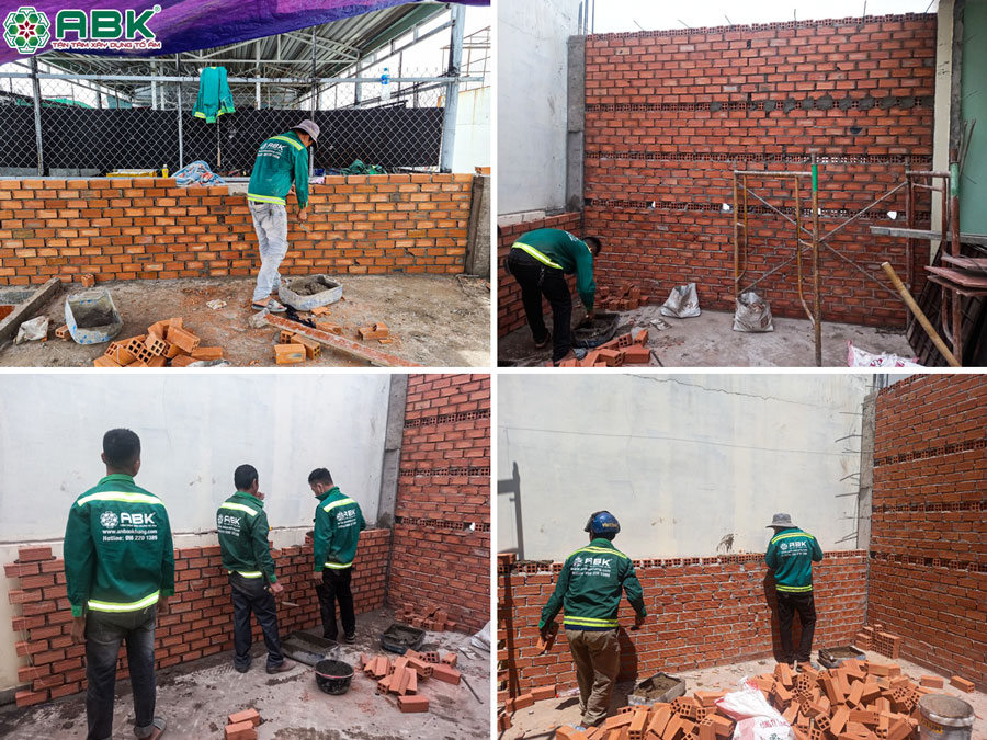 Thi công xây tường bao tầng mái