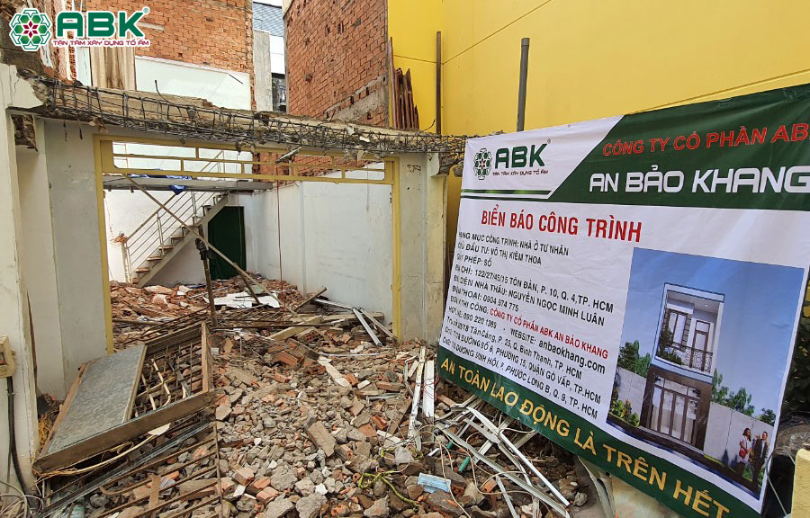 Thi công tháo dở nhà chị Thoa Quận 4