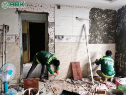 Thi công ốp lát gạch tường nhà anh Dũng