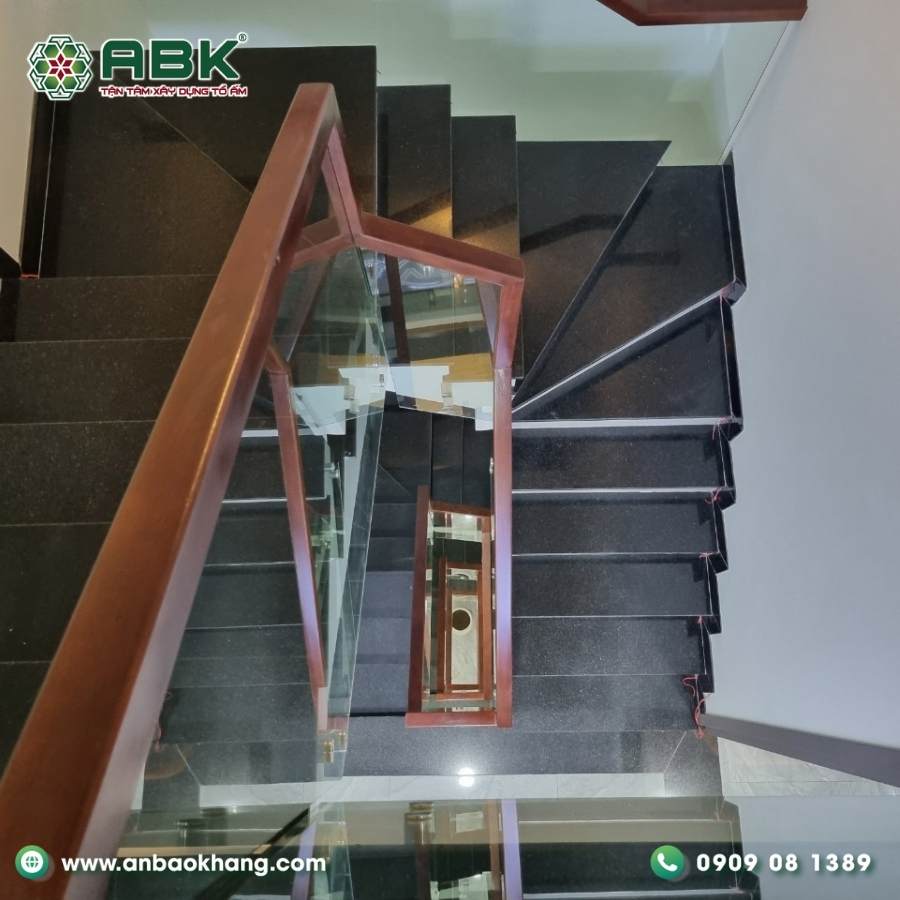 Thi-cong-xay-dung-nha-tron-goi-nha-pho-5-tang-chi-Anh-Giang-Binh-Tan (51)