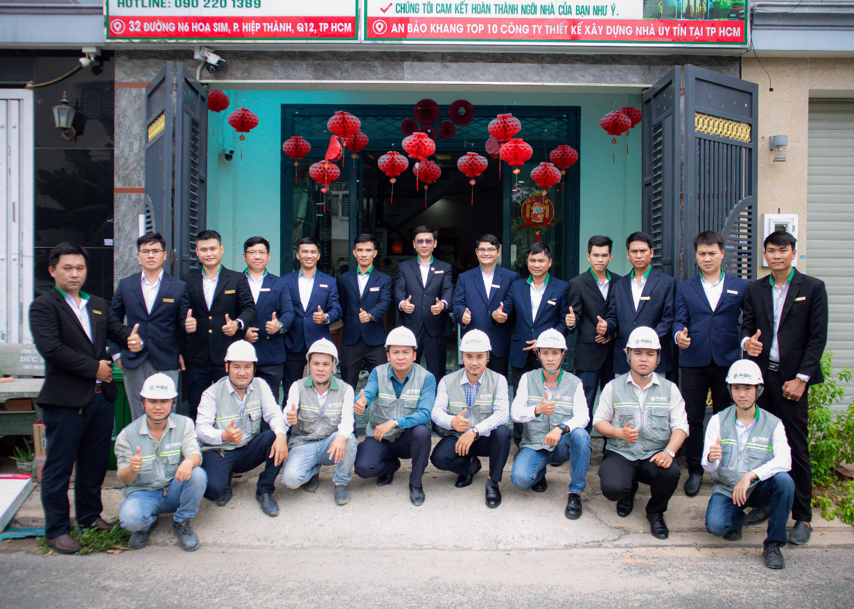 2023-tai-cau-truc-va-but-pha-doi-ngu