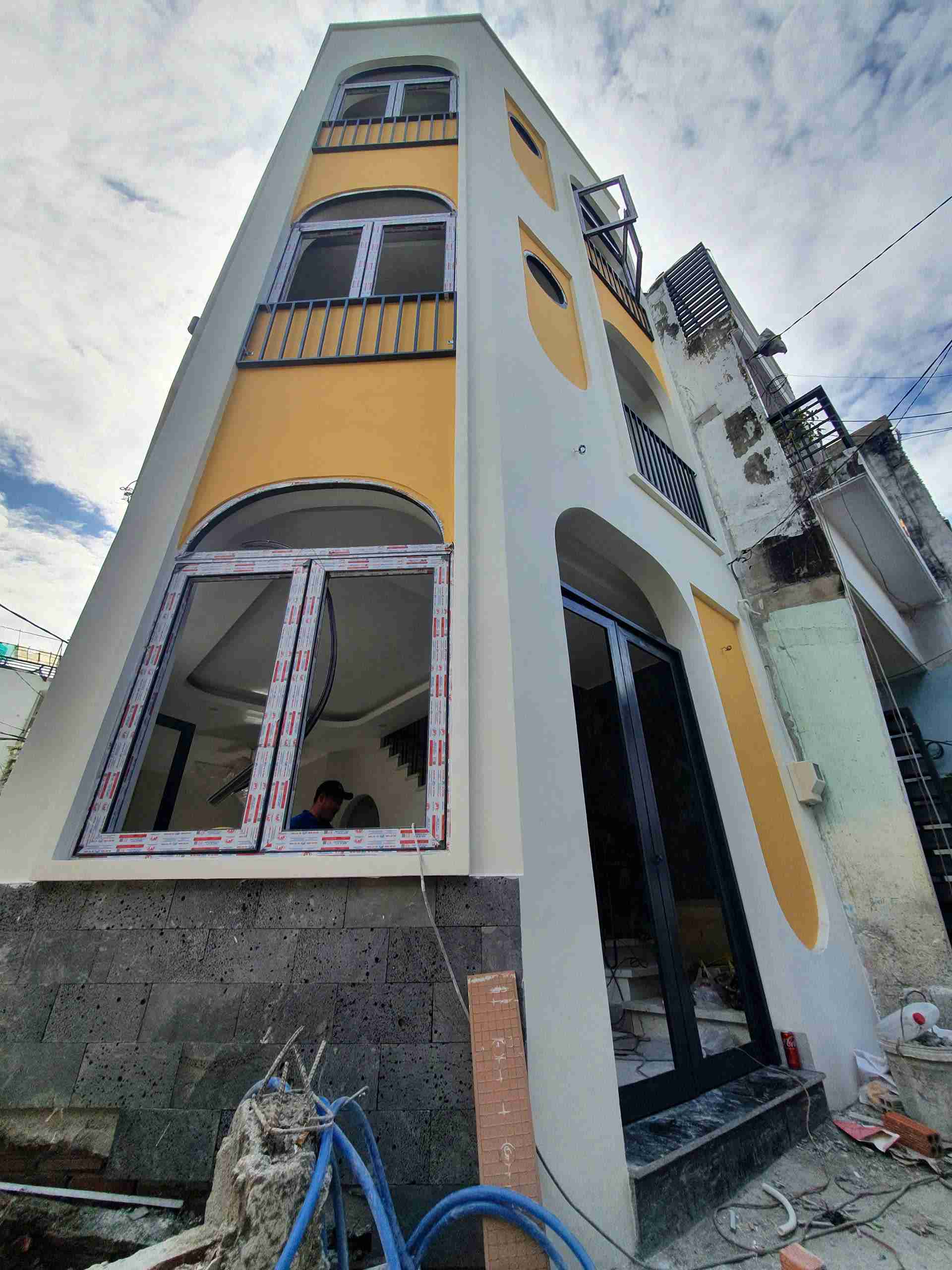 hoan-thien-phan-viet-nguyen-thi-hai-yen8