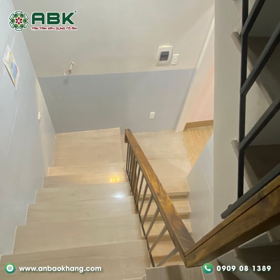 Thi-cong-xay-dung-nha-tron-goi-nha-pho-Co-Loan-Quan-10 (31)