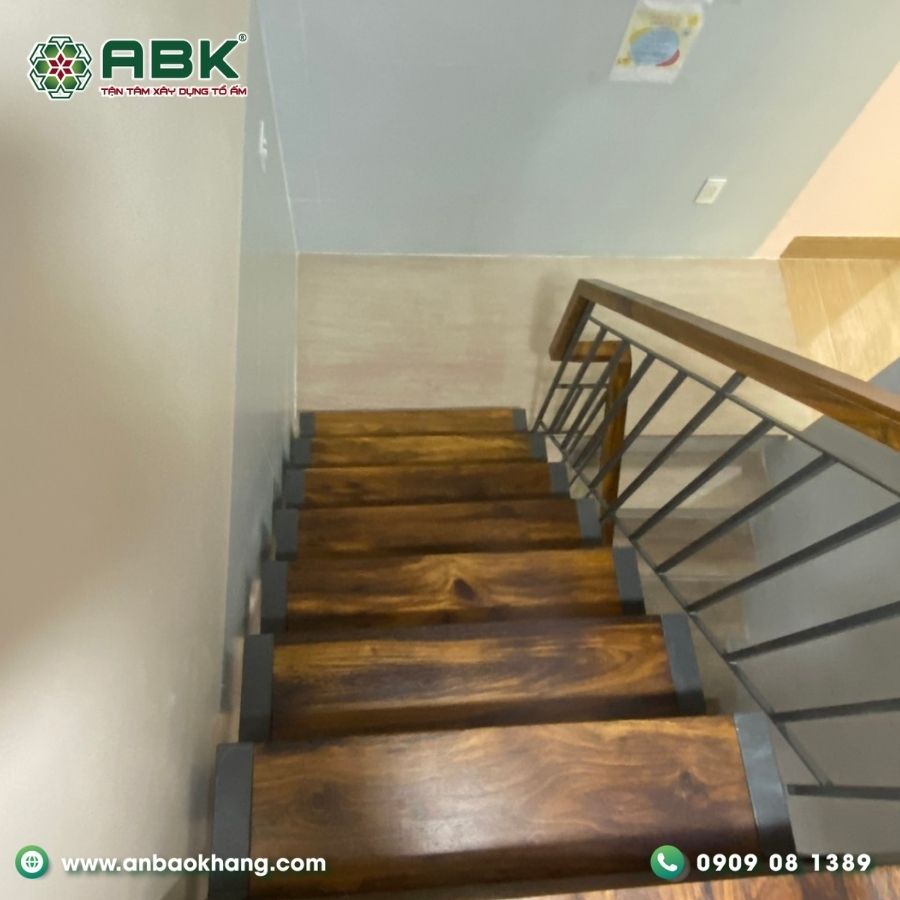 Thi-cong-xay-dung-nha-tron-goi-nha-pho-Co-Loan-Quan-10 (34)